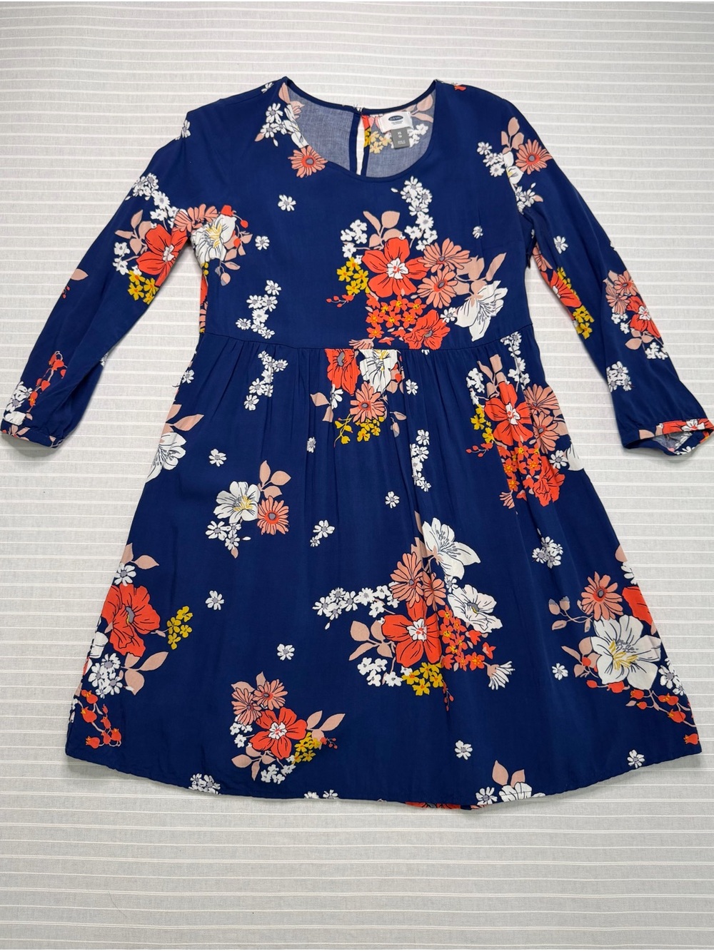 Old Navy Navy Floral Long Sleeve Dress 🌸